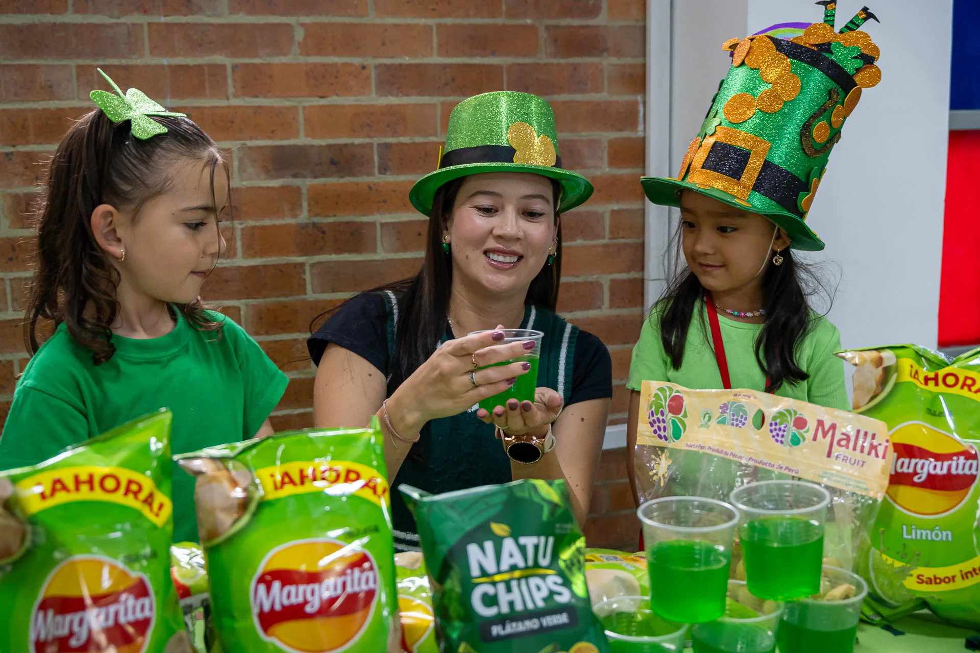 Celebración de St. Patrick’s Day en DSBS: actividades, disfraces y decoración verde.