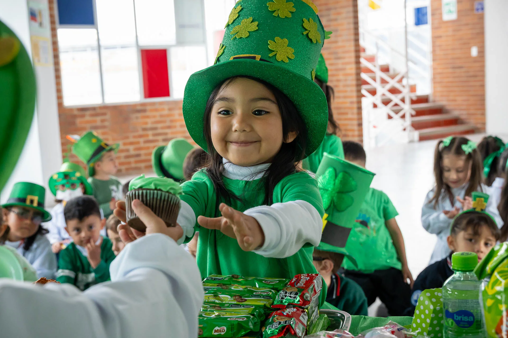 Celebración de St. Patrick’s Day en DSBS: actividades, disfraces y decoración verde.