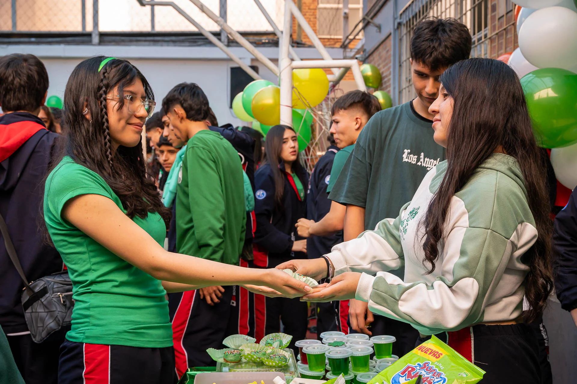 Celebración de St. Patrick’s Day en DSBS: actividades, disfraces y decoración verde.