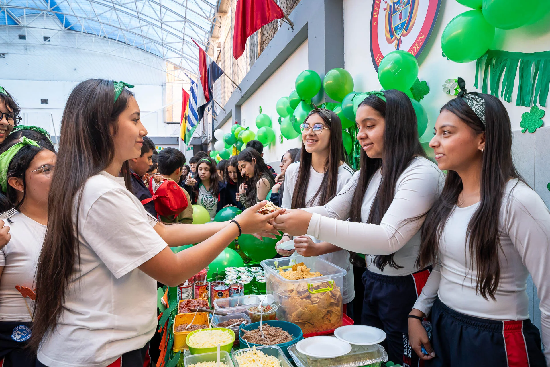 Celebración de St. Patrick’s Day en DSBS: actividades, disfraces y decoración verde.
