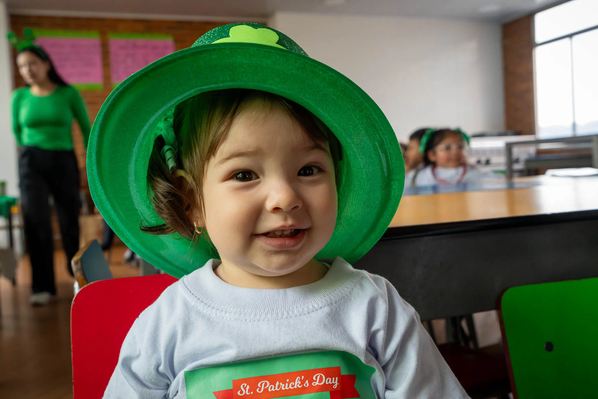 Celebración de St. Patrick’s Day en DSBS: actividades, disfraces y decoración verde.