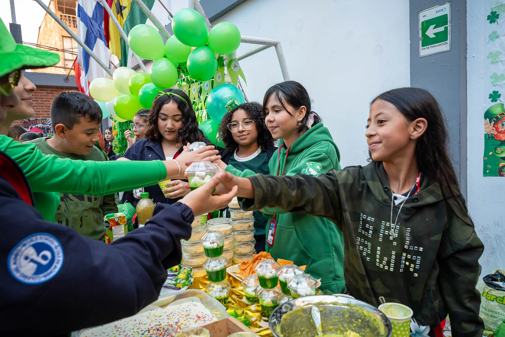 Celebración de St. Patrick’s Day en DSBS: actividades, disfraces y decoración verde.