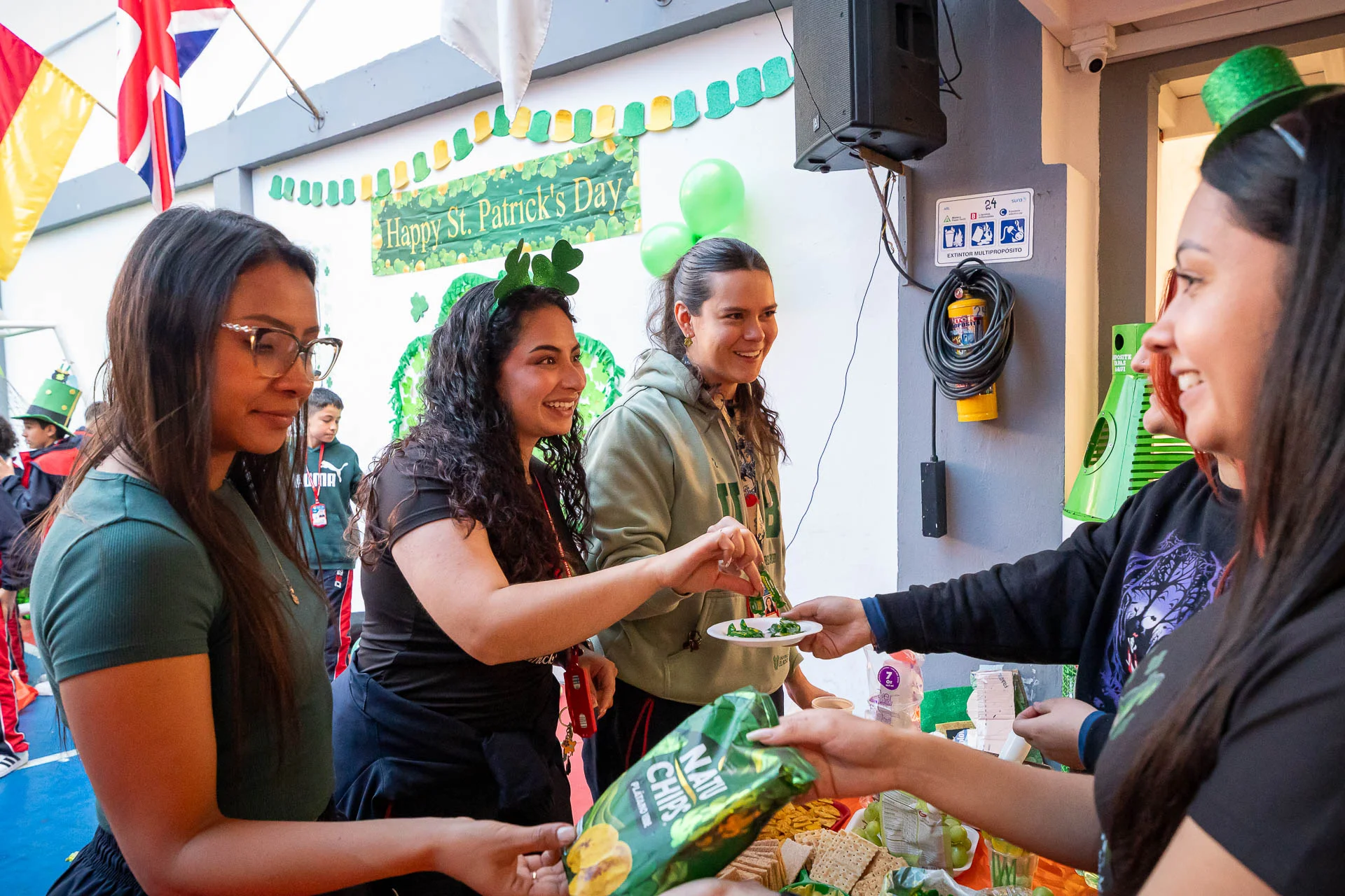 Celebración de St. Patrick’s Day en DSBS: actividades, disfraces y decoración verde.