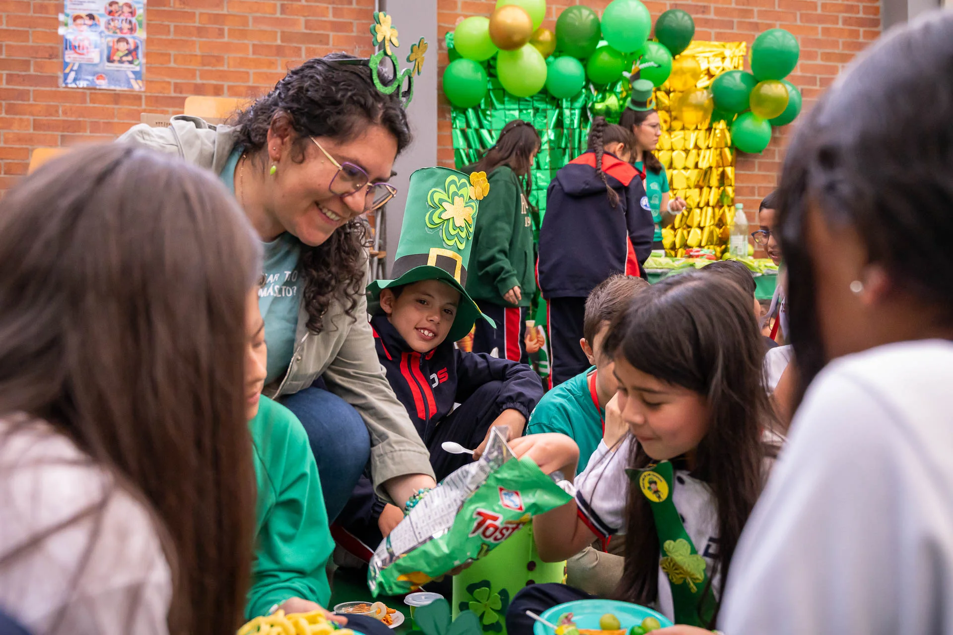 Celebración de St. Patrick’s Day en DSBS: actividades, disfraces y decoración verde.