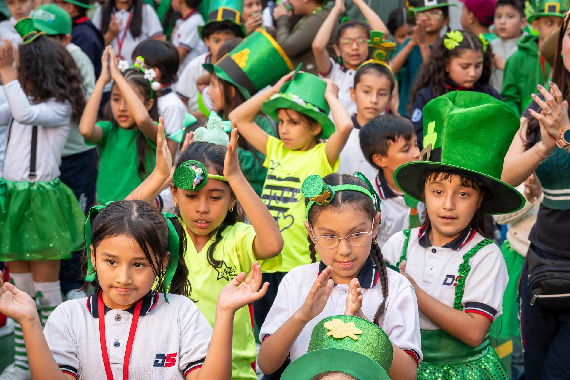 Celebración de St. Patrick’s Day en DSBS: actividades, disfraces y decoración verde.