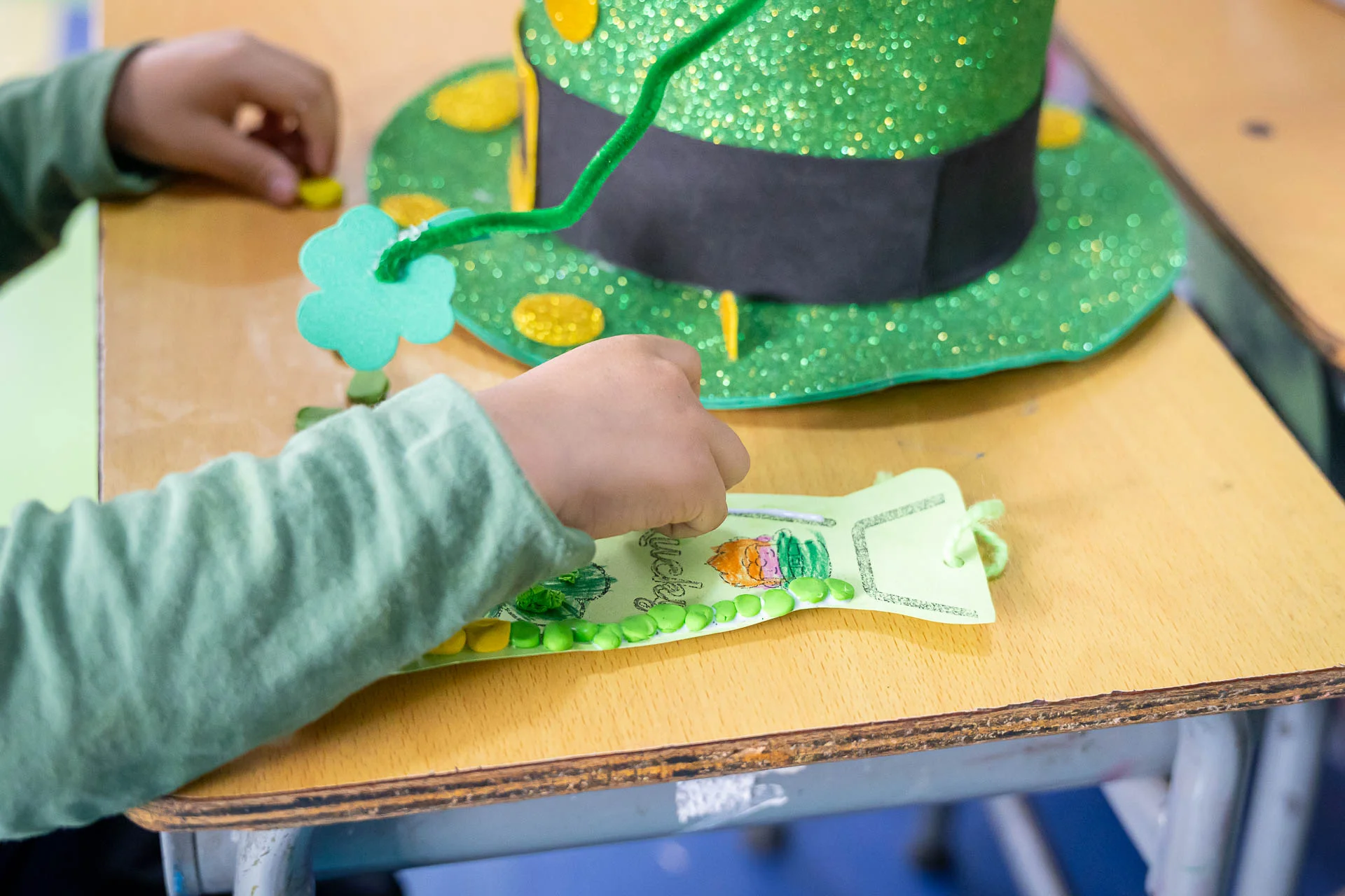 Celebración de St. Patrick’s Day en DSBS: actividades, disfraces y decoración verde.