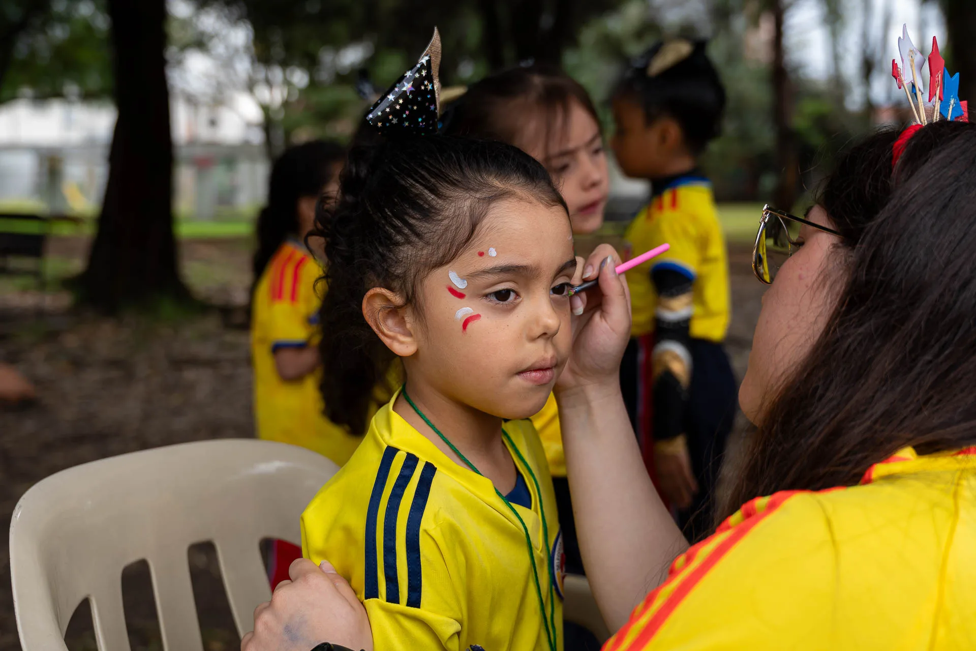 Estudiantes del Domingo Savio Bilingual School durante las actividades de Summer Day.