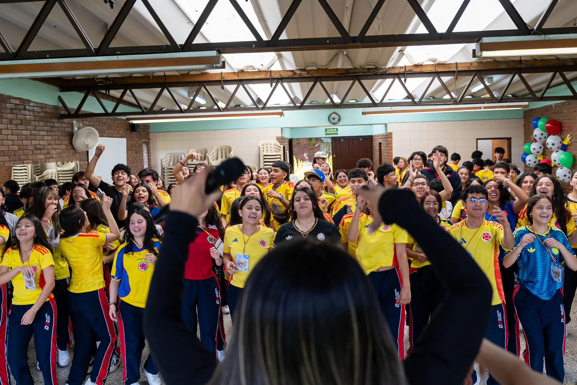 Estudiantes del Domingo Savio Bilingual School durante las actividades de Summer Day.