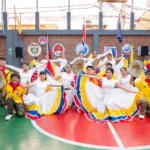 Izada de bandera del 20 de julio: Colombia se celebra en la Comunidad Savista