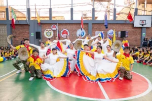 Izada de bandera del 20 de julio: Colombia se celebra en la Comunidad Savista