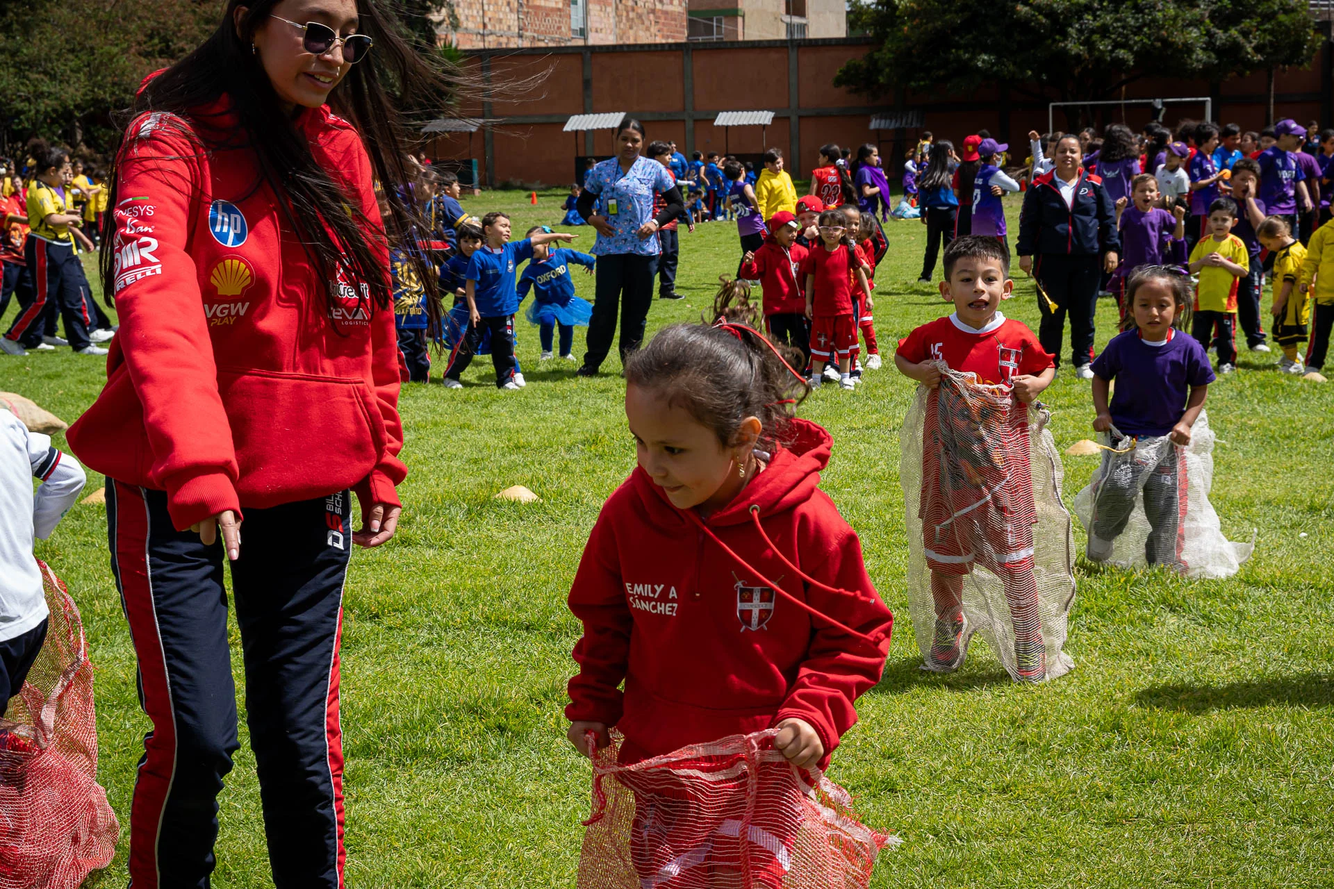 Encuentro de Casas 2026: estudiantes de la casa Cambridge en el Encuentro de Casas. Fotografía 22.