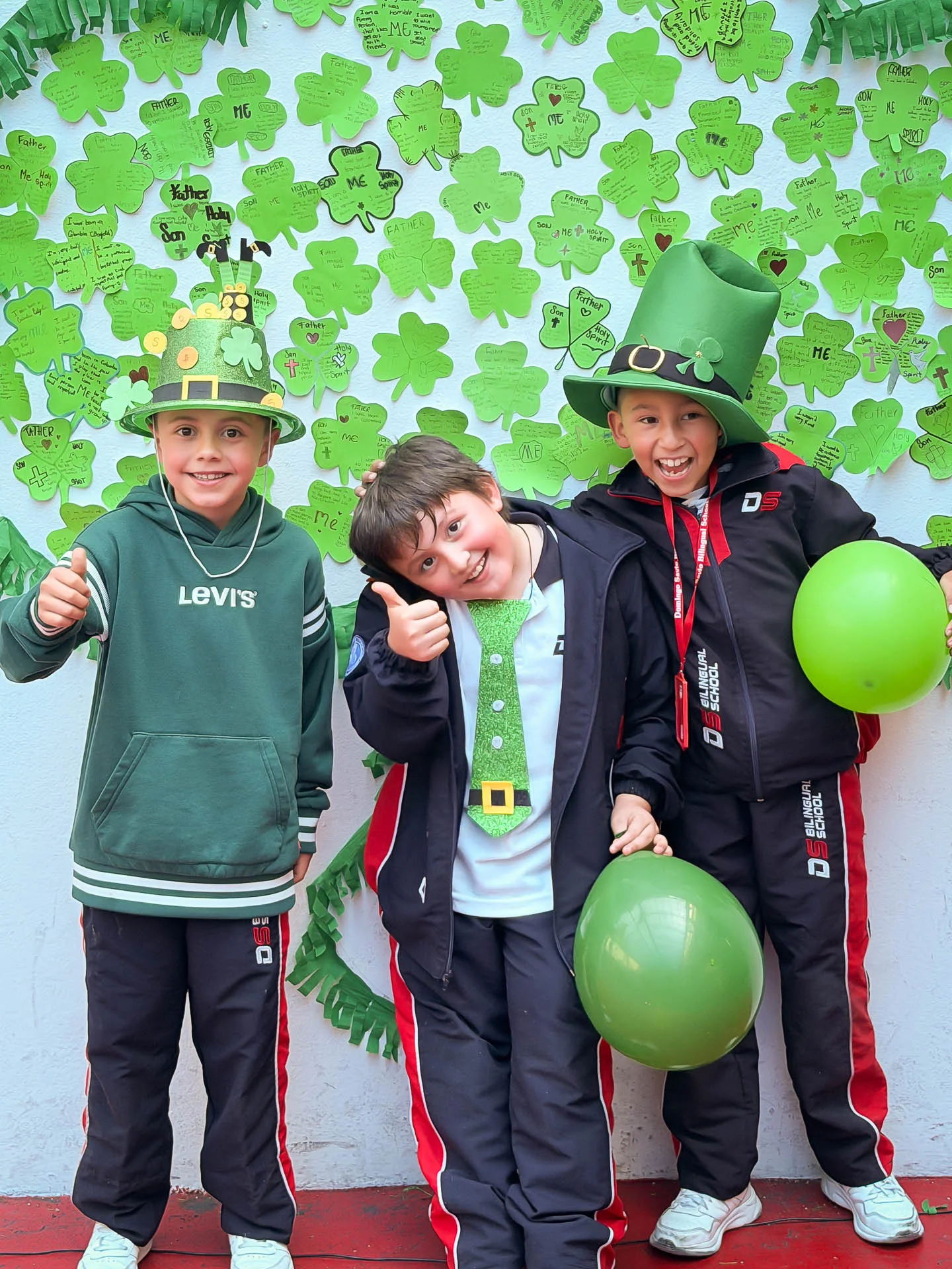 Retrato en el marco de St. Patrick’s Day durante la celebración en DSBS.