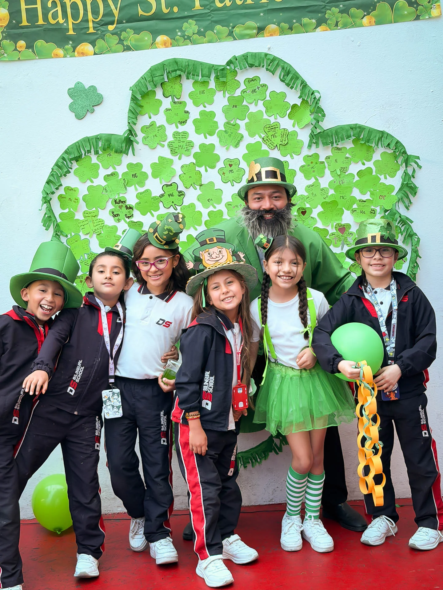 Retrato en el marco de St. Patrick’s Day durante la celebración en DSBS.